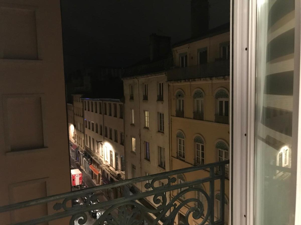 Joli Appart Au Centre De Lione Esterno foto